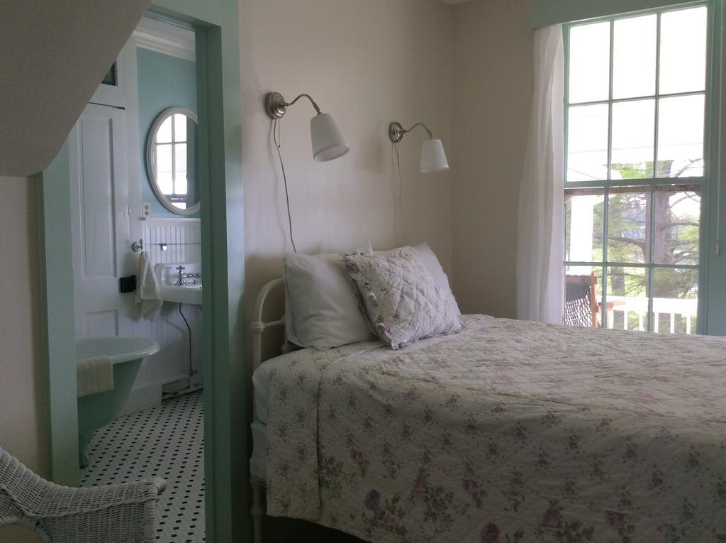 Wades Point Inn On The Bay McDaniel Buitenkant foto